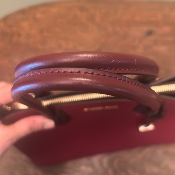 Michael Michael Kors Mercer Large Pebbled and Embossed Leather Accordion Tote - Picture 10 of 16